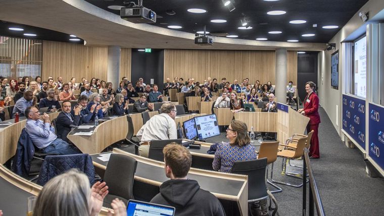 A lecture theatre full of people in the Blavatnik School of Government
