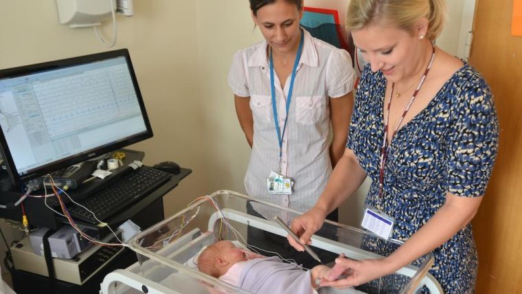 Our research focuses on human neonatal brain development. We undertake mechanistic research, clinical trials, methodology development (MRI, EEG and analytical approaches), with a particular focus on infant pain.
